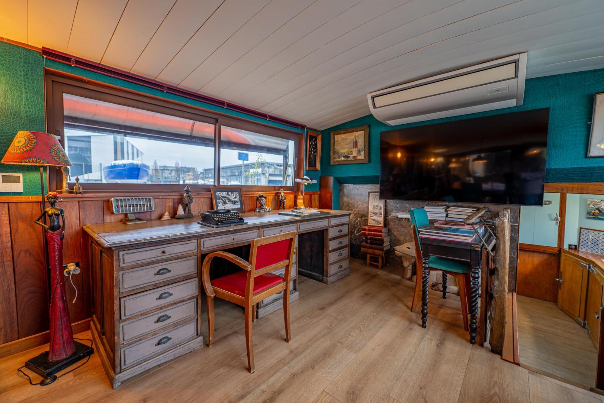 La Petite Annick Botel Bordeaux