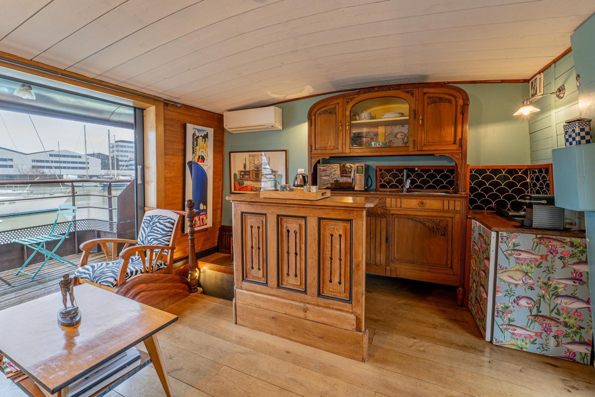 La Petite Annick Botel Bordeaux