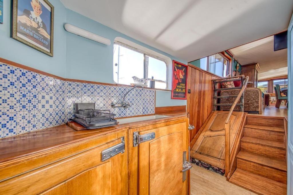 La Petite Annick Botel